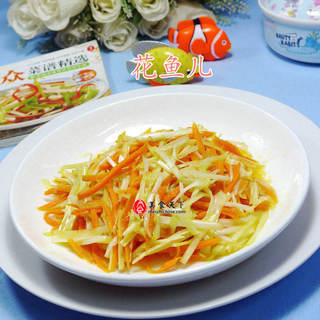 胡萝卜炒韭菜芽